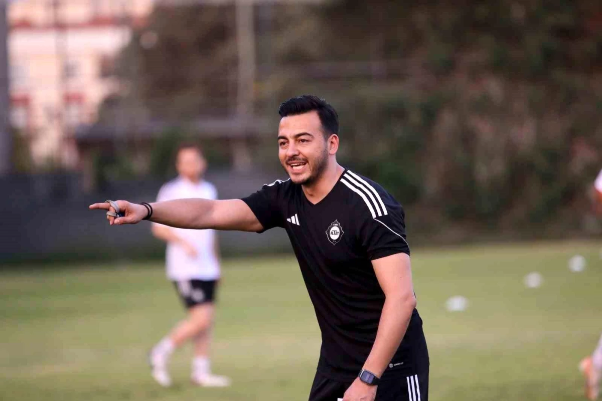 Altay Teknik Direktörü Gökhan Karaaslan: ‘Ben kulübün en güzel zamanında da buradaydım, şimdi de buradayım’