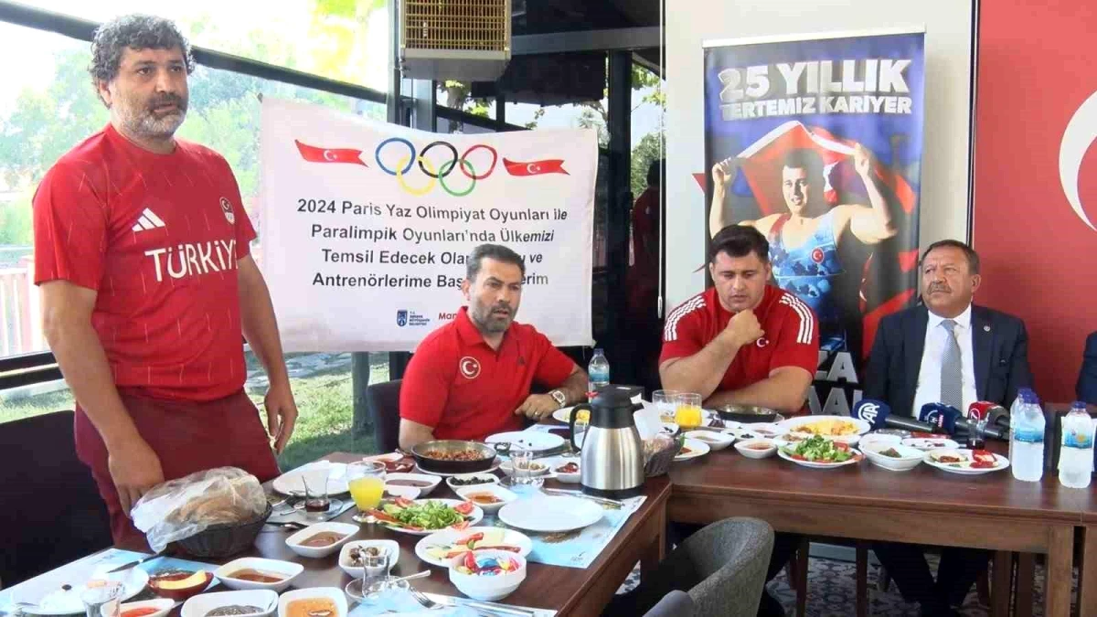 Ankara Büyükşehir Belediye Başkanı Mansur Yavaş, 2024 Paris Yaz Olimpiyatları ve Paralimpik Oyunları’nda mücadele edecek ABB ASKİ Sporlu sporcularla bir araya geldi