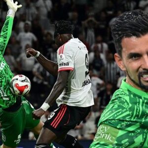 besiktas eyupspor maci bitti kameralar hemen o goruntuyu cekti solskjaer solugu rakip oyuncunun yaninda aldi CjxnES9a