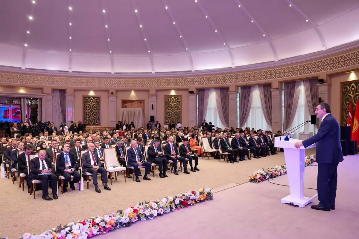 cevdet yilmaz kirgizistanda is forumuna katildi 5vAaL7FD