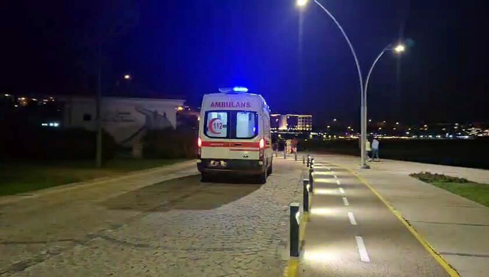 denize dusen arkadasini kurtarmak isterken boguldu BPjwm23c