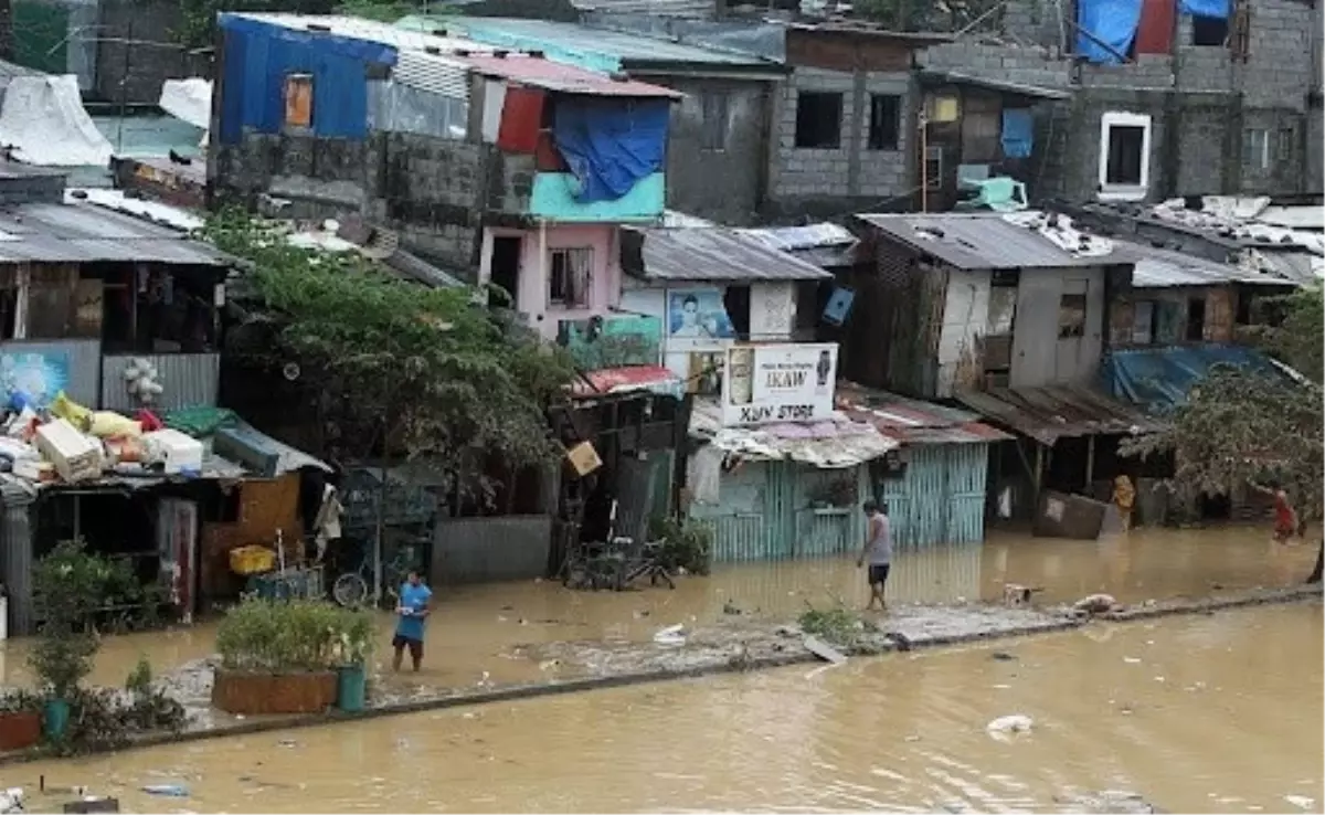 filipinlerde ragasa tayfunu uyarisi v8tTY8Zi