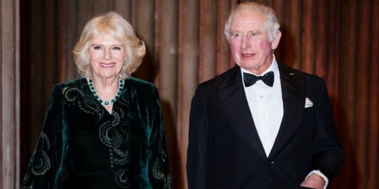 ingiliz kraliyet ailesini giydiren sirket iflasin esiginde NU4xQGny