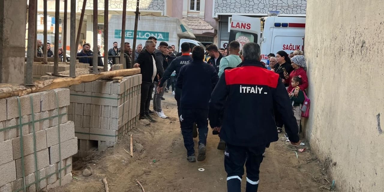 asansor bosluguna dusen isci yasamini yitirdi AlK8XmMU.jpg