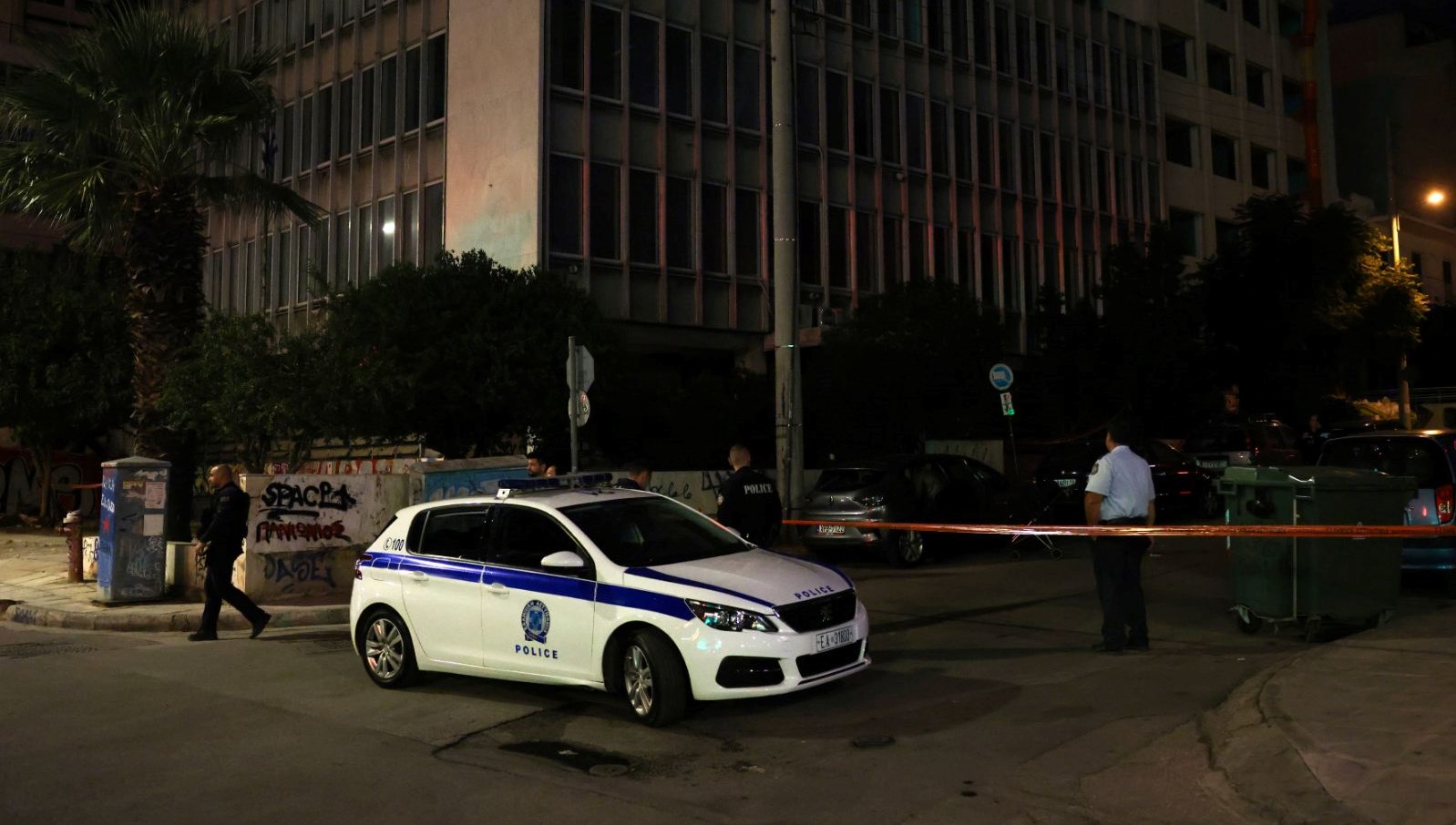 atinada bakanlik binasina piknik tuplu saldiri snimYktJ.jpg