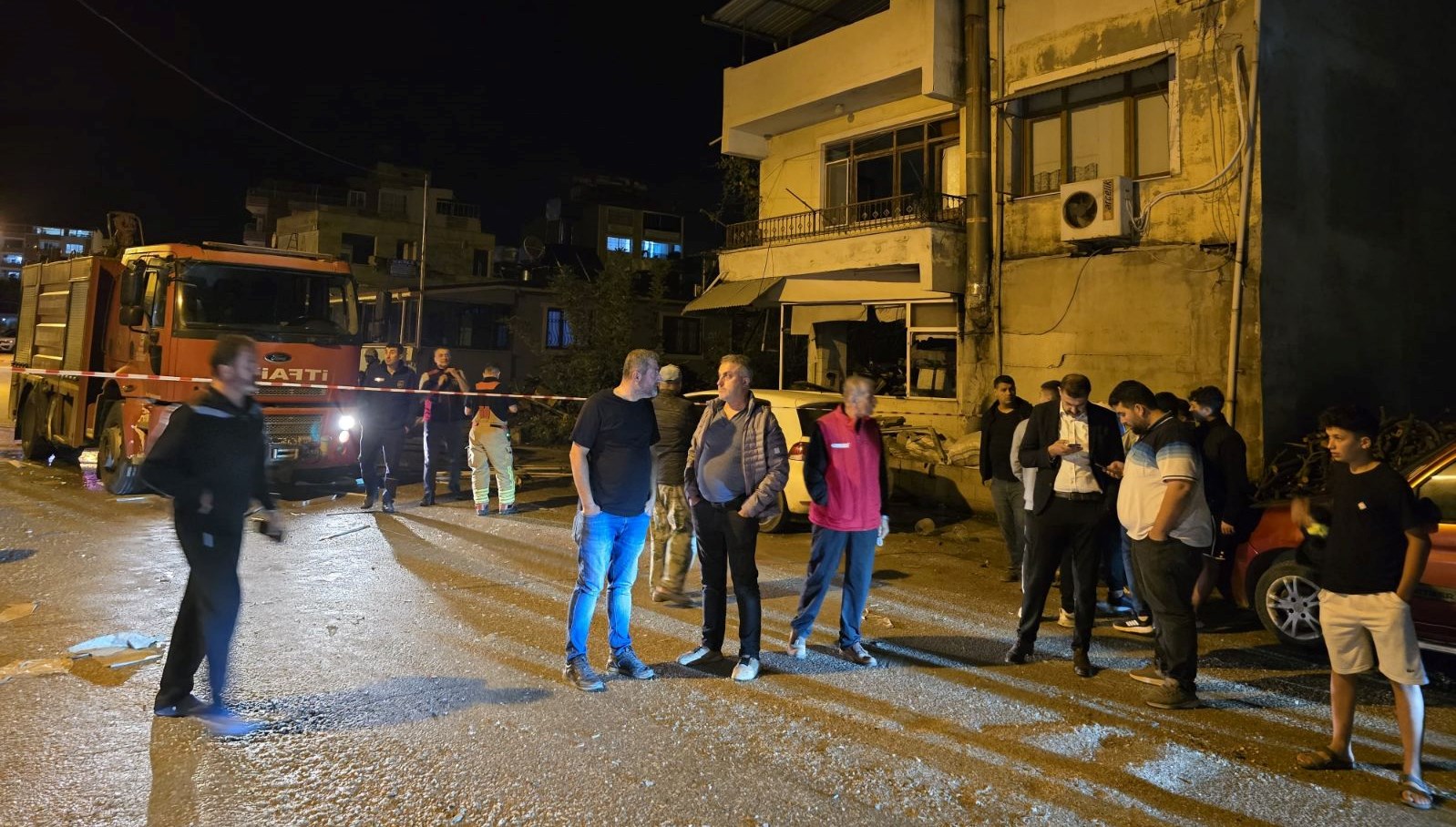 ekmek firininda patlama 9 kisi yaralandi wy7t8R6Y.jpg