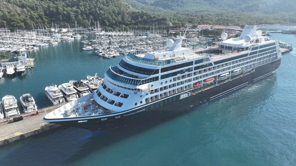 marmarise kruvaziyer ziyareti SV26MKSr.jpg