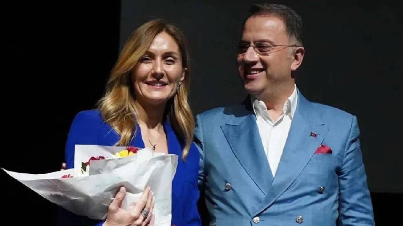 murat calik hayat arkadasim zehra ile evlilik yil donumumuz 207 gundur ayri dusmus olsak da kalbim her an sizinle seninle ve evlatlarimizla DN3tKDNi