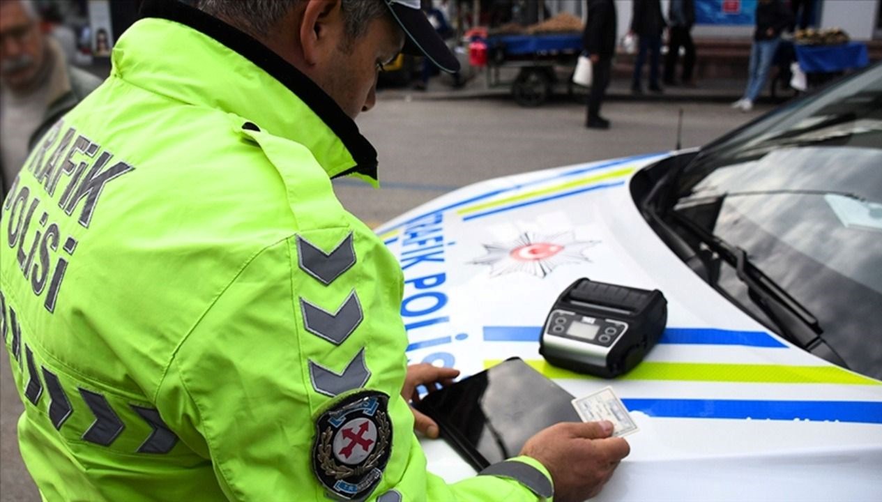 samsunda ehliyetsiz surucu polise carpip kacti lmLwiNDX.jpg