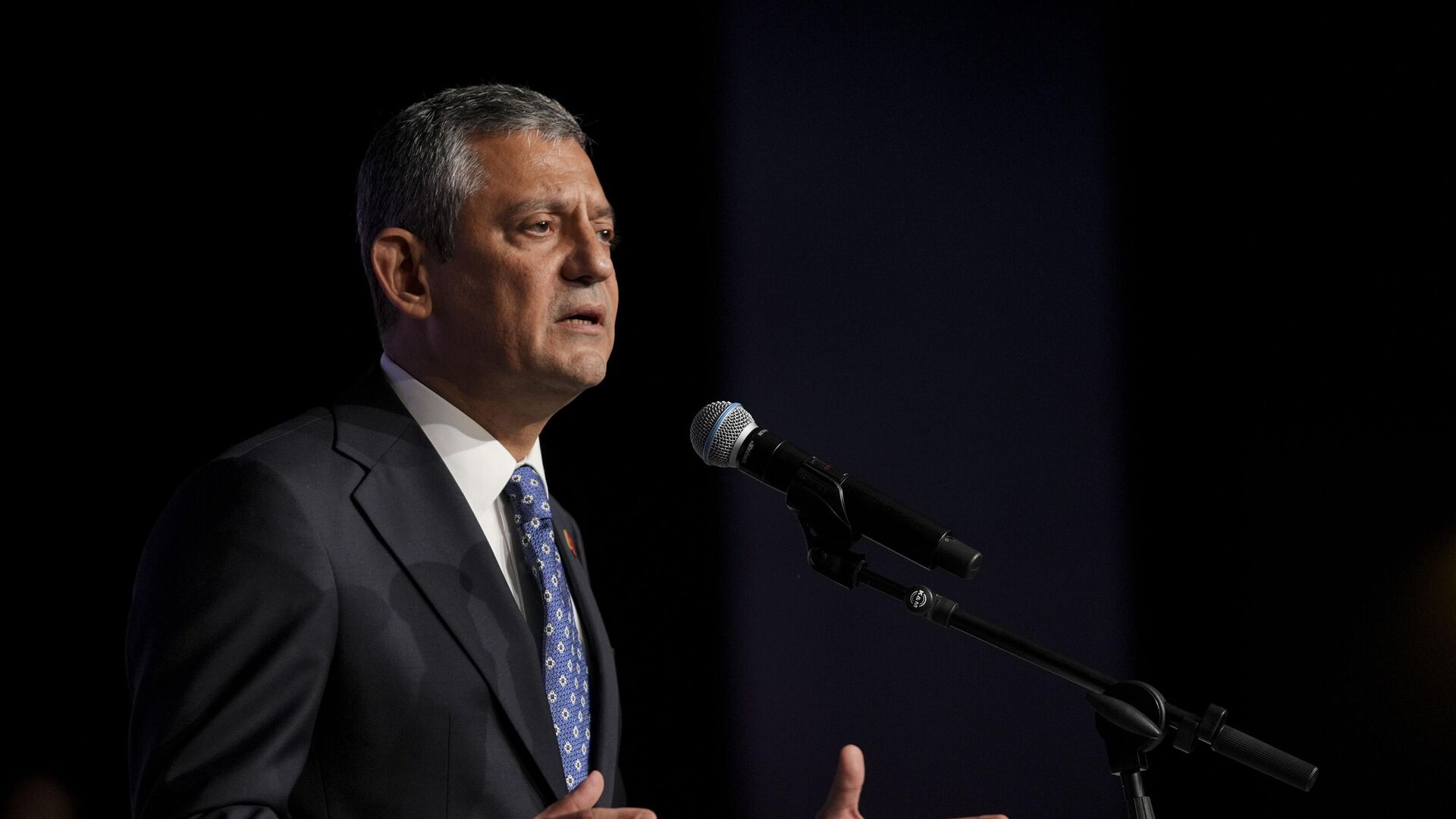 chp lideri ozgur ozel hakkinda sorusturma baslatildi bEKcUPIC.jpg