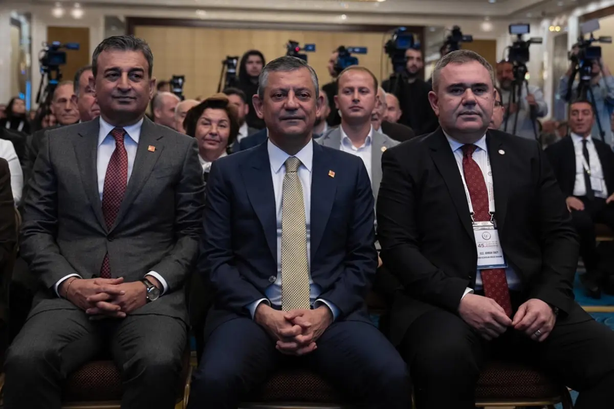 CHP’de 3 saatlik İmralı toplantısı sona erdi! Nihai karar yarın açıklanacak