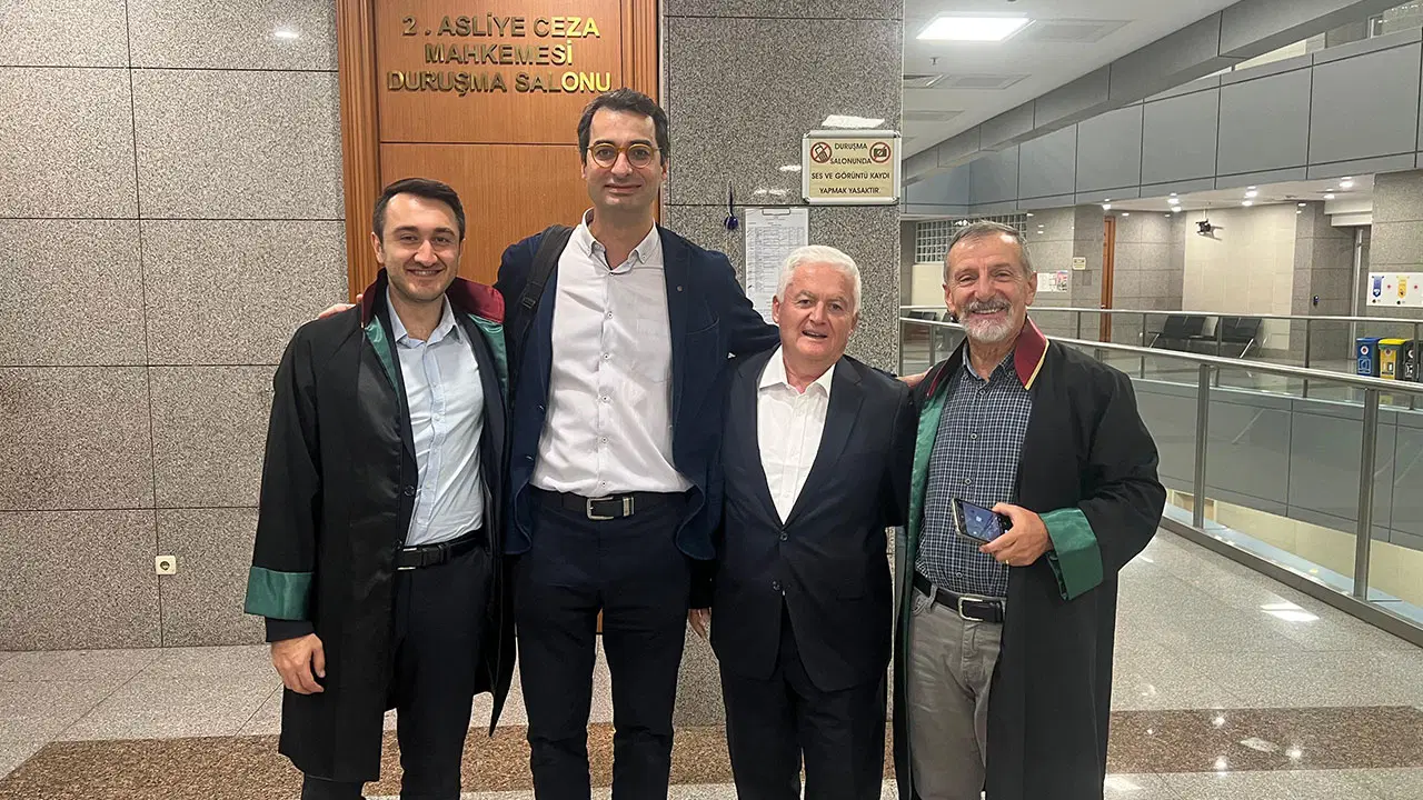 yazarimiz baris terkoglu ve emekli asker ahmet zeki ucoka acilan davada erteleme karari VwDS4zkm.jpg