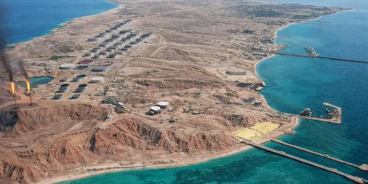 Hark Adası’nda Tansiyon Yükseliyor: ABD, İran Petrol İhracatını Sıkı Kontrol Altına Alacak