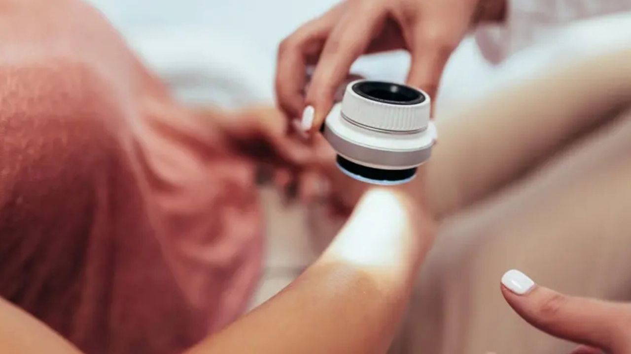 Ameliyatsız Cilt Kanseri Tedavisinde Çığır Açan Yenilik: ‘Akıllı Bant’ Teknolojisi