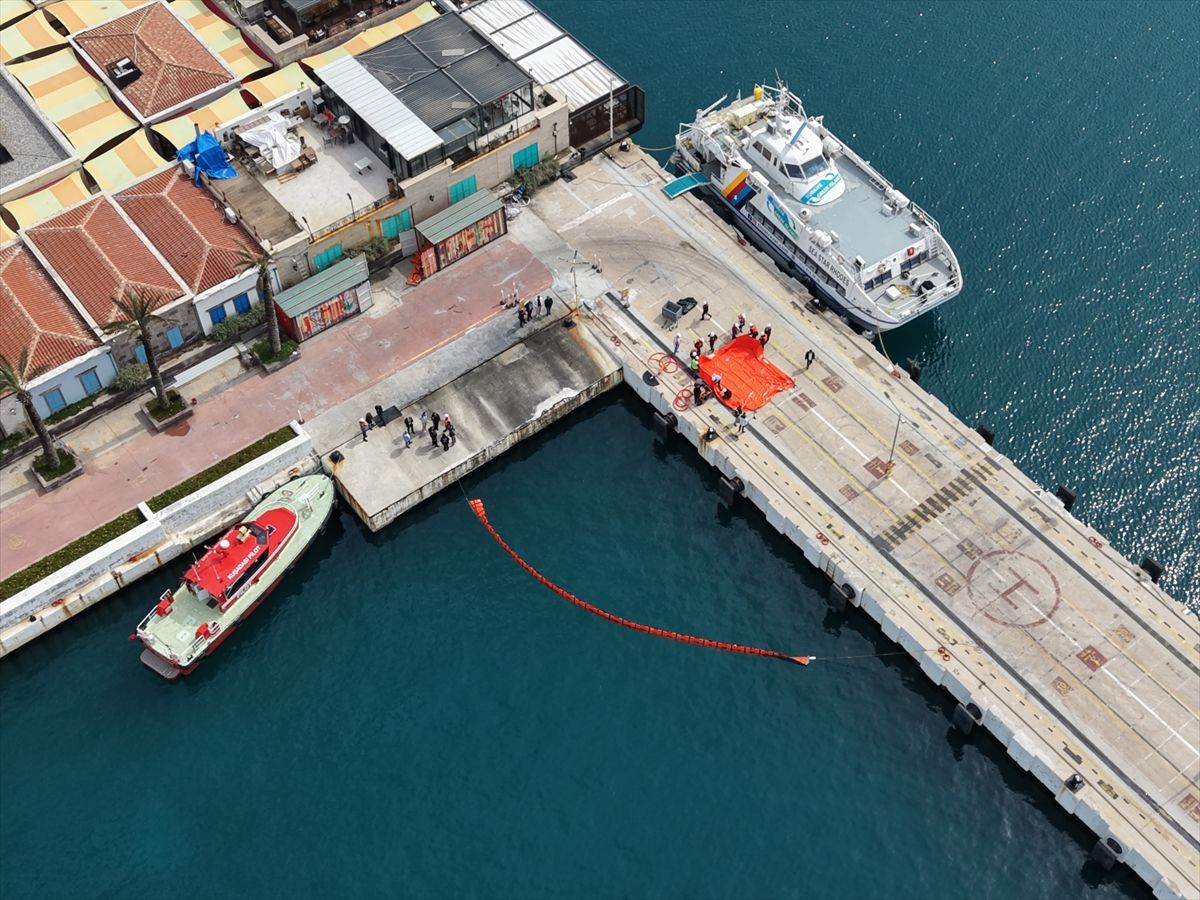 Kuşadası’nda Kimyasal Sızıntıya Karşı Acil Müdahale Tatbikatı