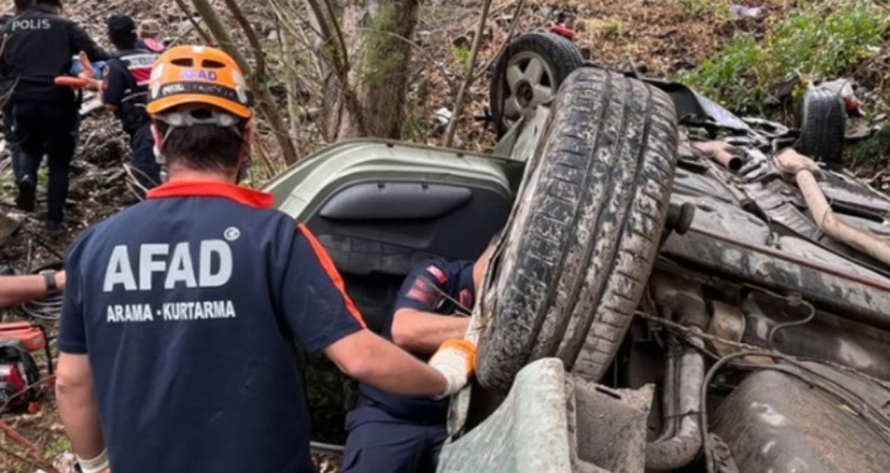 Sivas’ta otomobil devrildi: 1 çocuk öldü, 4 kişi yaralandı Haber gorseli